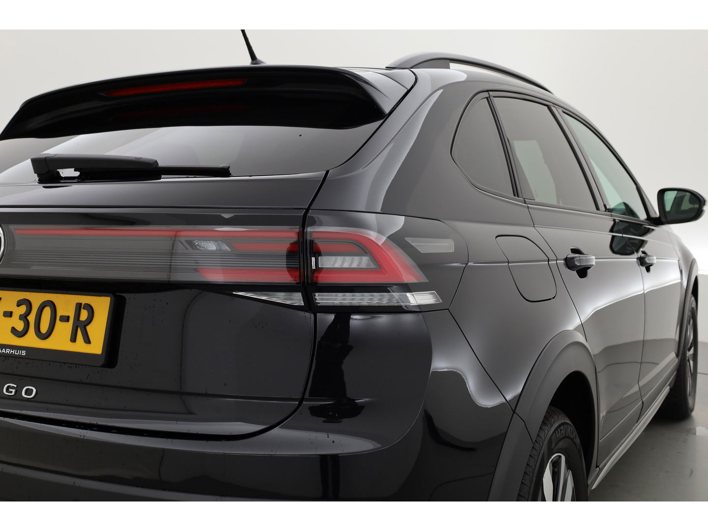 Volkswagen Taigo 1.0 TSI Life Business | Apple CarPlay | Navi | Travel Assist | Stoelverw. | PDC V+A