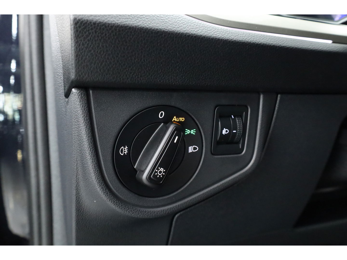 Volkswagen Taigo 1.0 TSI Life Business | Apple CarPlay | Navi | Travel Assist | Stoelverw. | PDC V+A