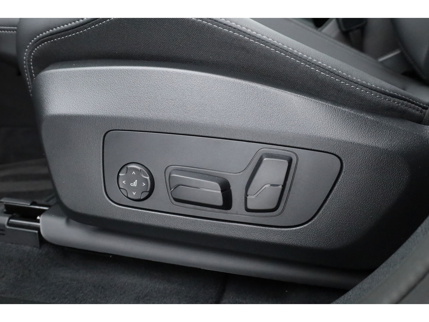 BMW X1 xDrive30e M Sport | Pano | Elek. trekhaak | HUD | Keyless | 360cam | Stoel- Stuurverw. | H&K