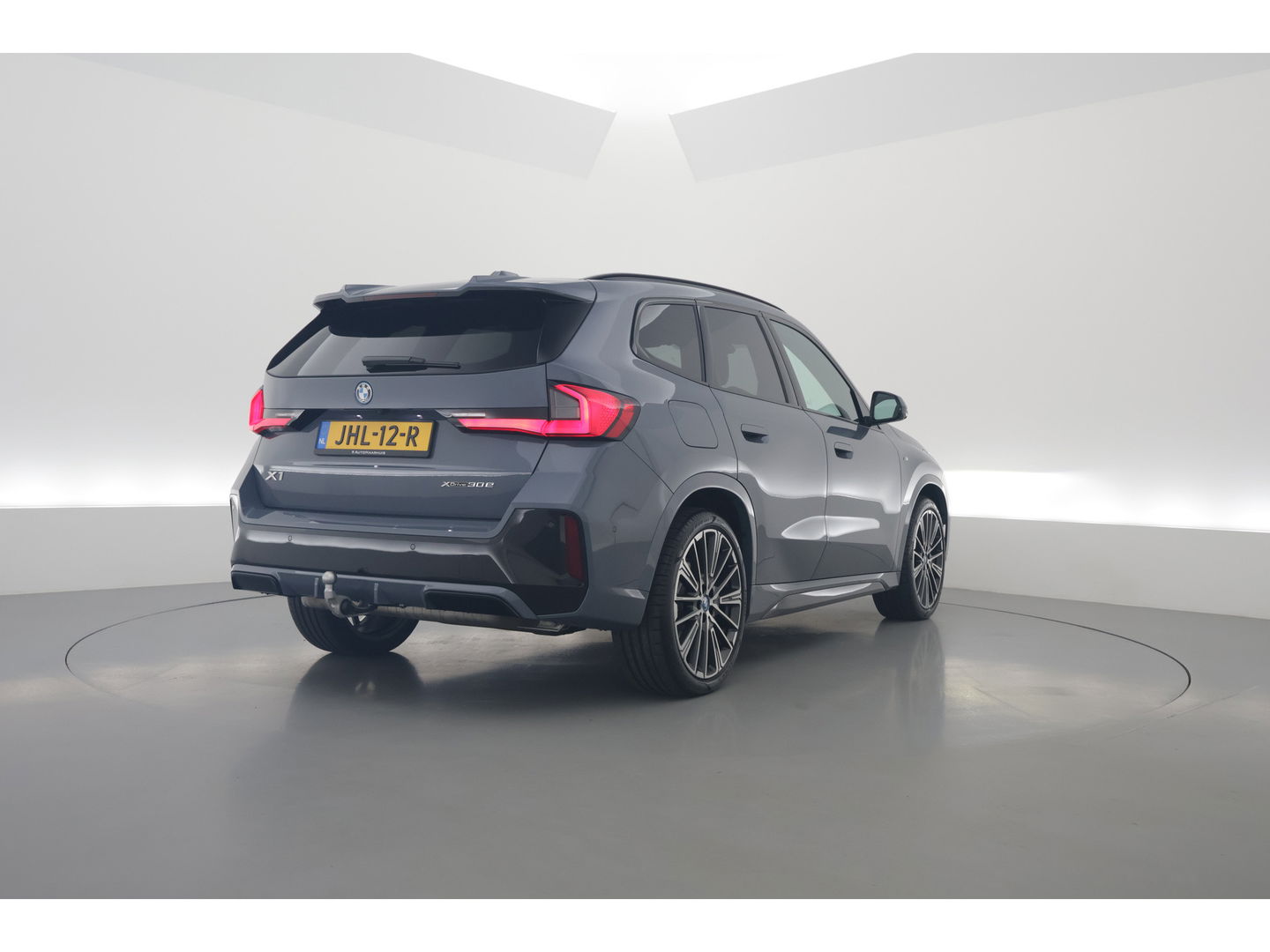BMW X1 xDrive30e M Sport | Pano | Elek. trekhaak | HUD | Keyless | 360cam | Stoel- Stuurverw. | H&K