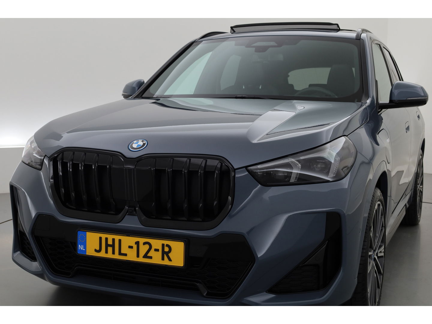 BMW X1 xDrive30e M Sport | Pano | Elek. trekhaak | HUD | Keyless | 360cam | Stoel- Stuurverw. | H&K
