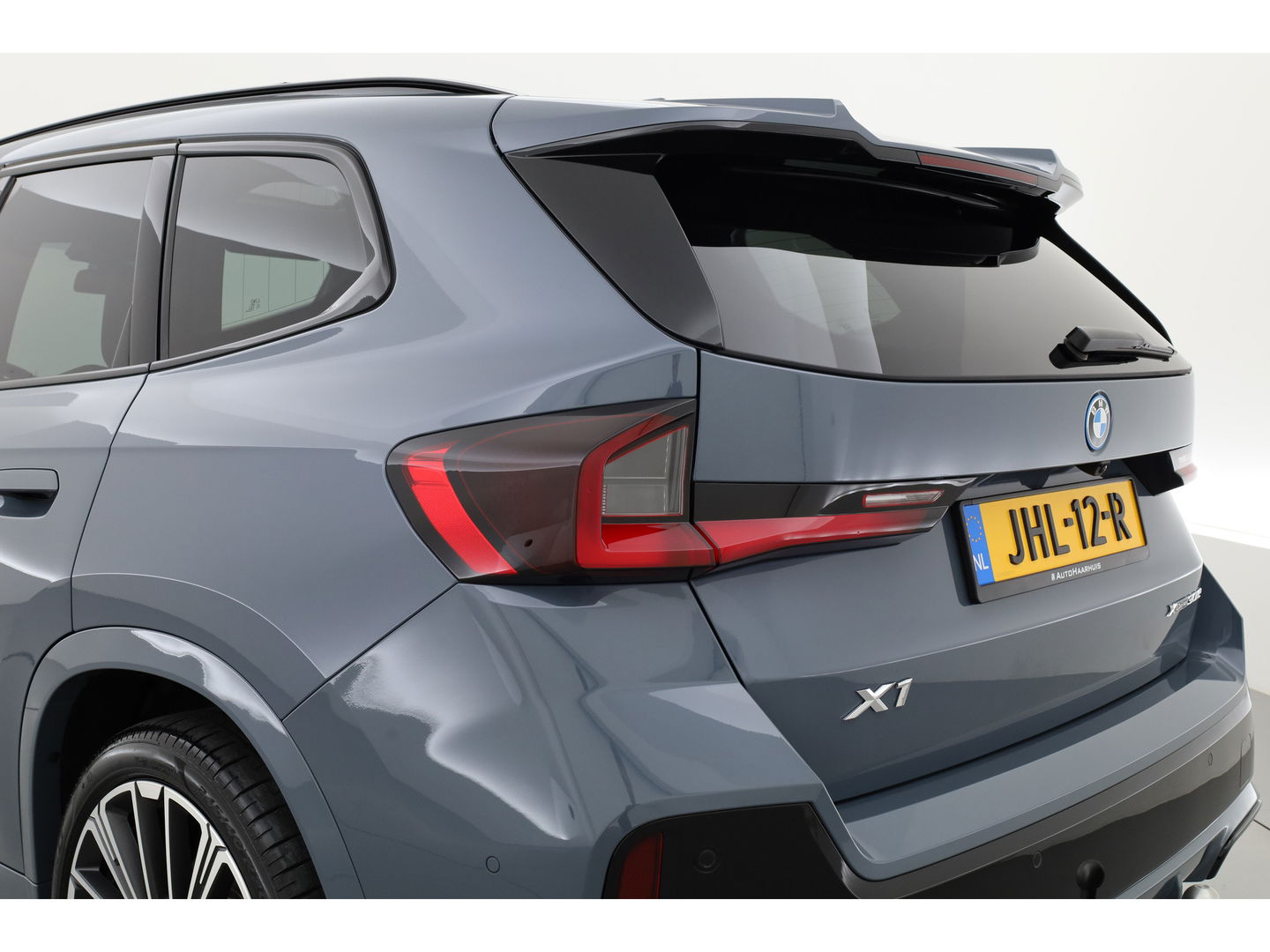 BMW X1 xDrive30e M Sport | Pano | Elek. trekhaak | HUD | Keyless | 360cam | Stoel- Stuurverw. | H&K