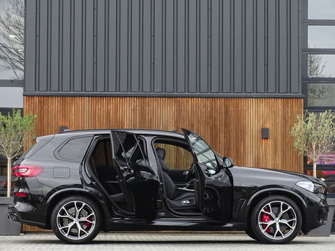 BMW X5 45e X-Drive M-Sport / Individual / Carbon / B&W / 360° / Laser