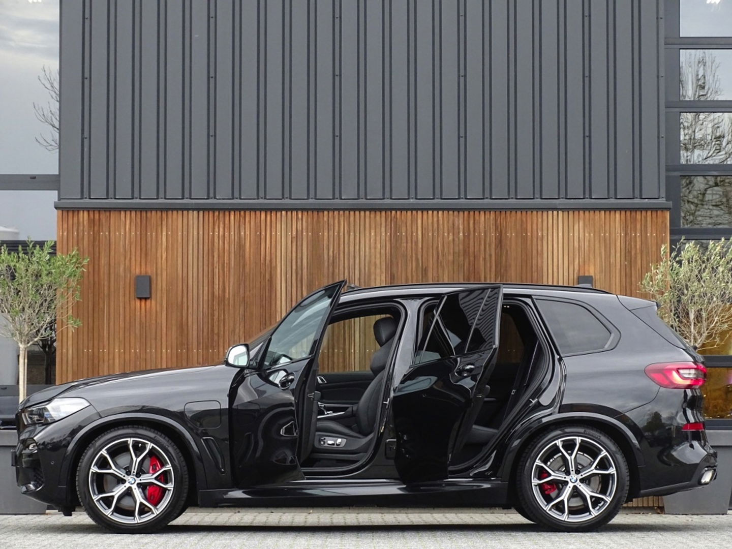 BMW X5 45e X-Drive M-Sport / Individual / Carbon / B&W / 360° / Laser