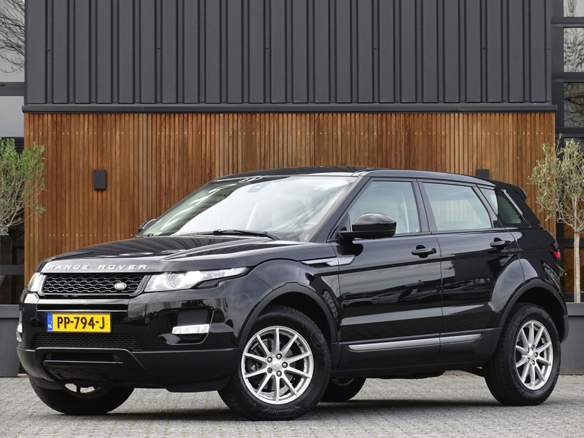 Land Rover Range Rover Evoque 2.2 eD4 2WD Pure / luxe pakket