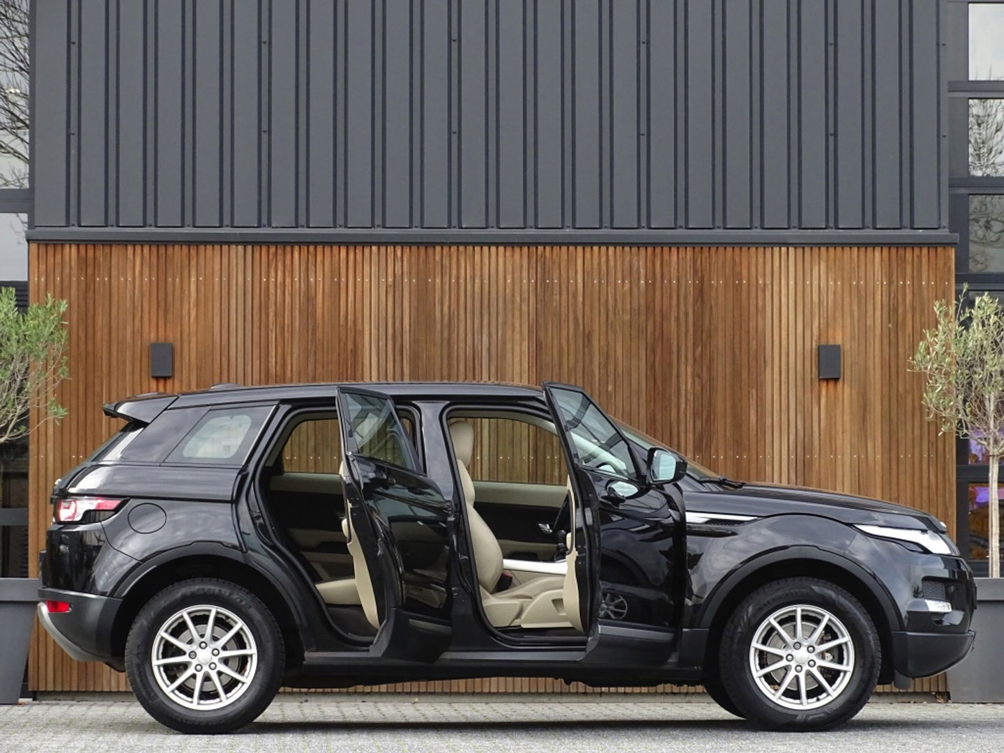 Land Rover Range Rover Evoque 2.2 eD4 2WD Pure / luxe pakket