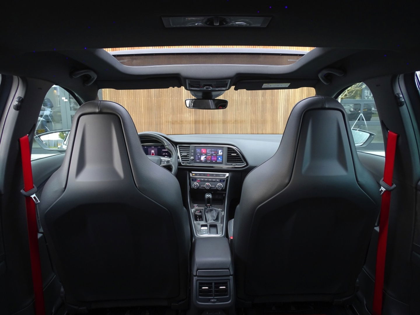 SEAT Leon 2.0 TSI CUPRA 300 F1 DSG / panoramadak / Beats / LED