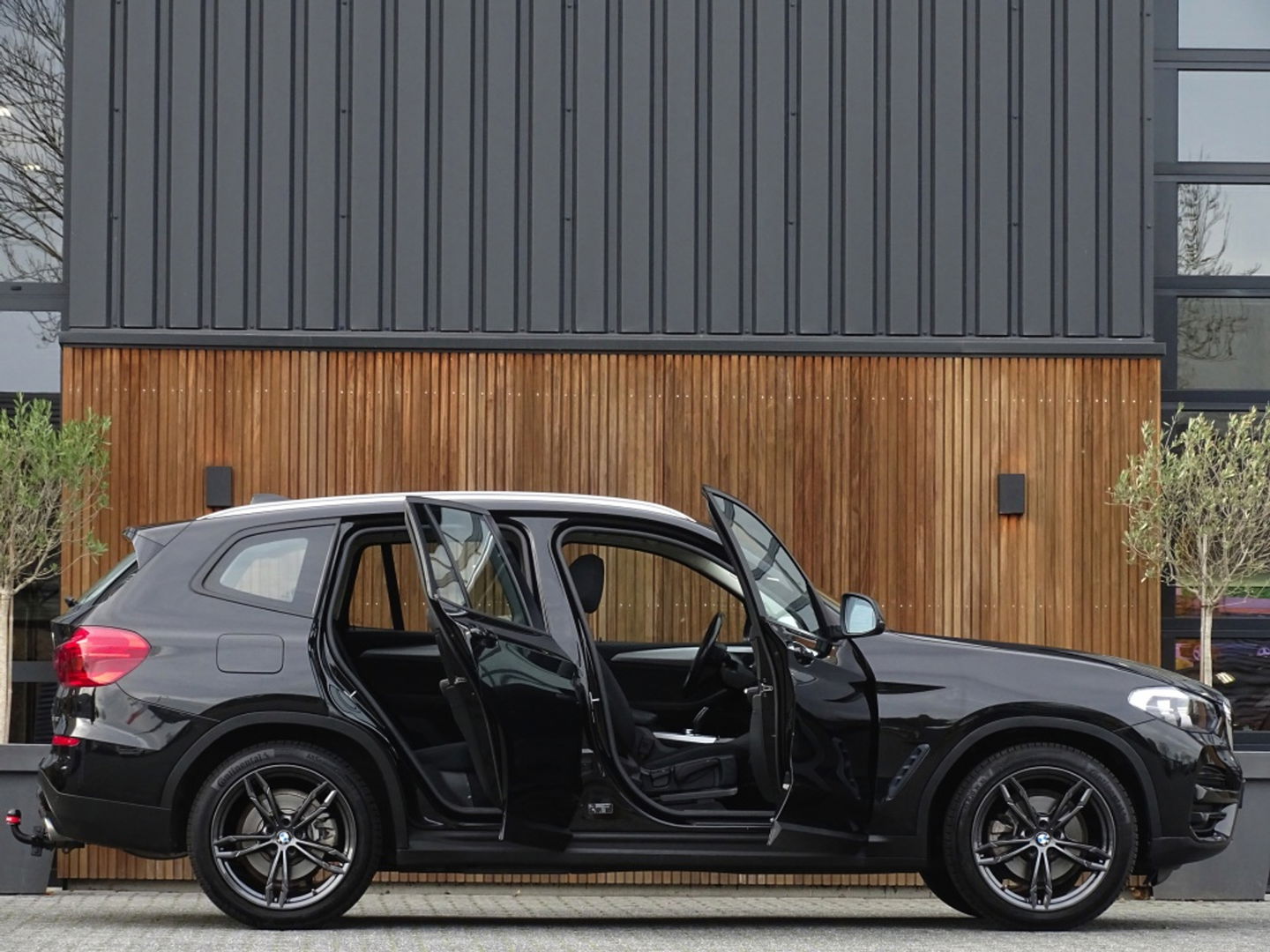 BMW X3 xDrive20i 184PK automaat / I-Drive / trekhaak / LED