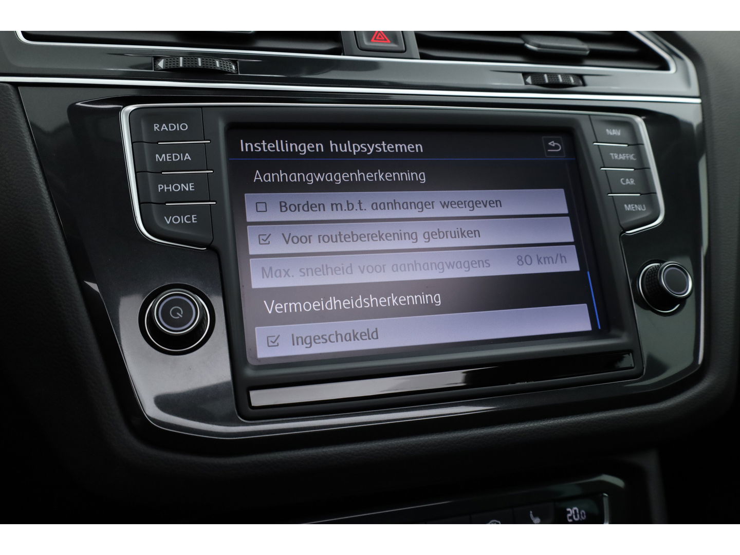Volkswagen Tiguan 1.4 TSI Connected Series | Pano | Elek. Trekhaak | Massage | CarPlay | Stoelverw. | Navi | Cruise Contr.