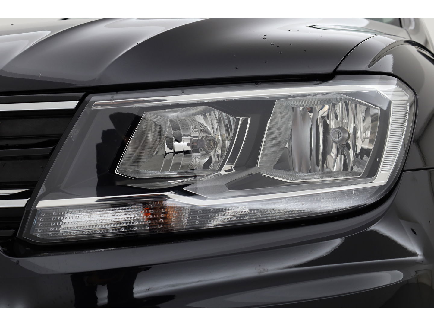 Volkswagen Tiguan 1.4 TSI Connected Series | Pano | Elek. Trekhaak | Massage | CarPlay | Stoelverw. | Navi | Cruise Contr.