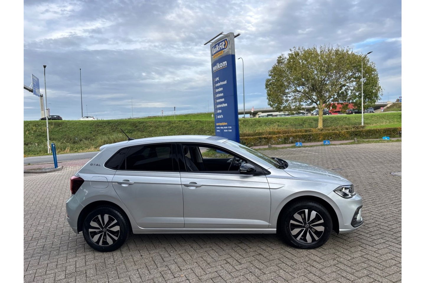 Volkswagen Polo 1.0 TSI AUTOMAAT 115PK GOAL EDITION NAVI PDC LMV ADAPCRUISE