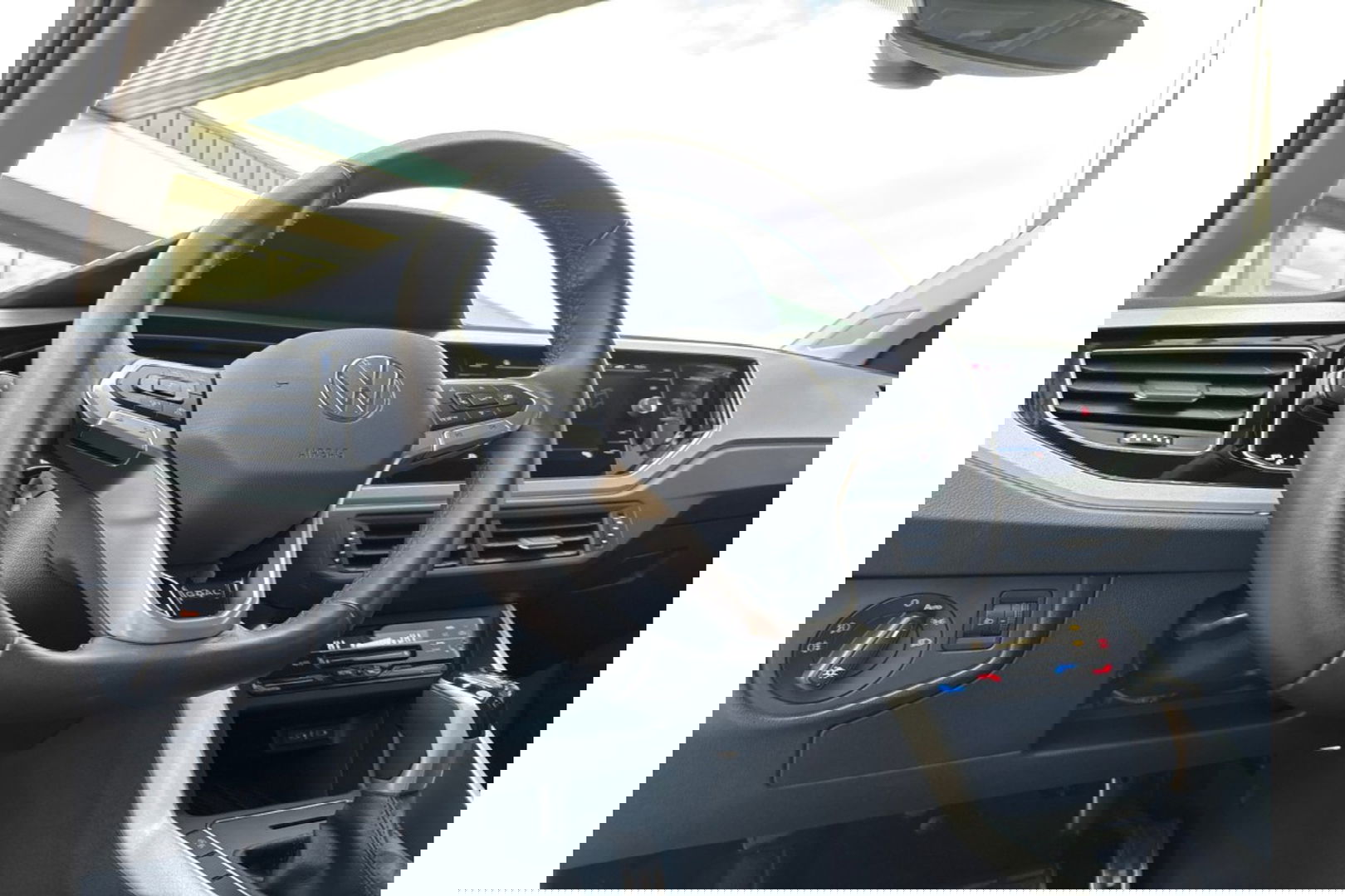 Volkswagen Polo 1.0 TSI AUTOMAAT 115PK GOAL EDITION NAVI PDC LMV ADAPCRUISE