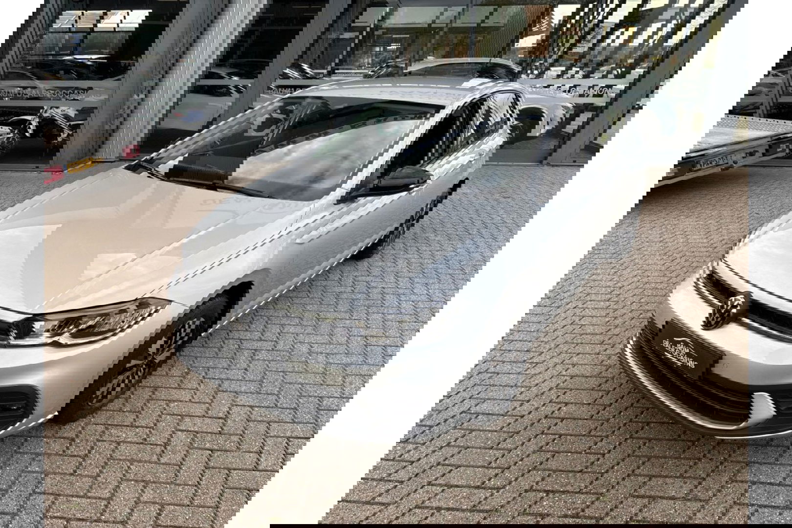 Volkswagen Polo 1.0 TSI AUTOMAAT 115PK GOAL EDITION NAVI PDC LMV ADAPCRUISE