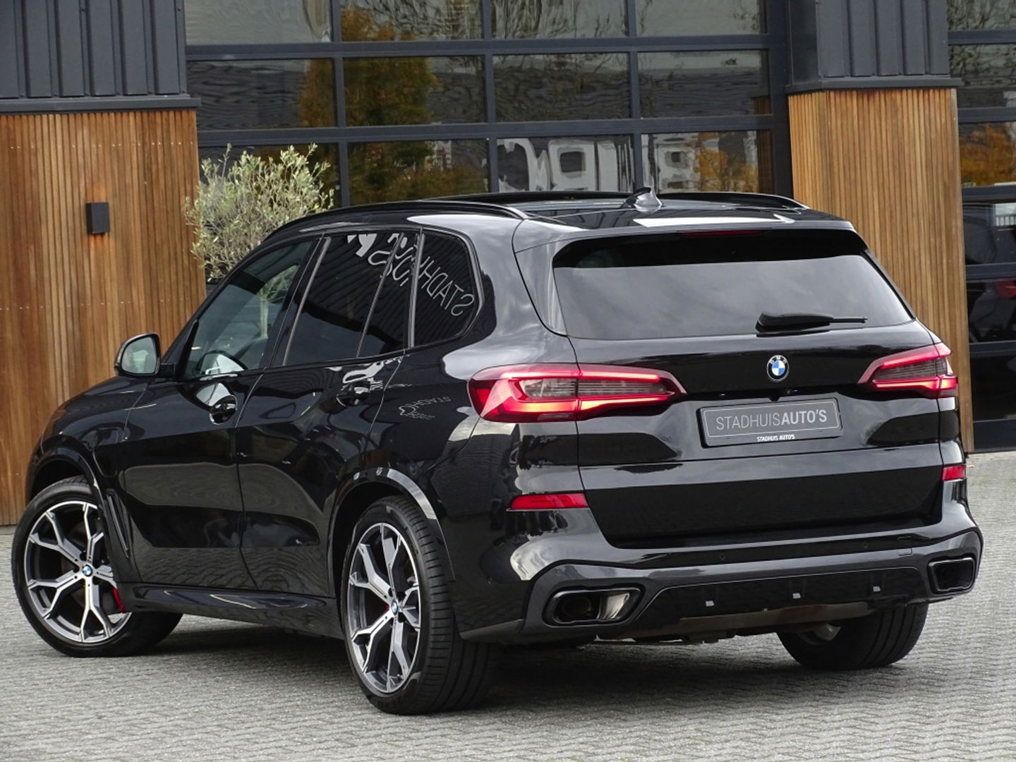 BMW X5 45e X-Drive M-Sport / Individual / Carbon / B&W / 360° / Laser
