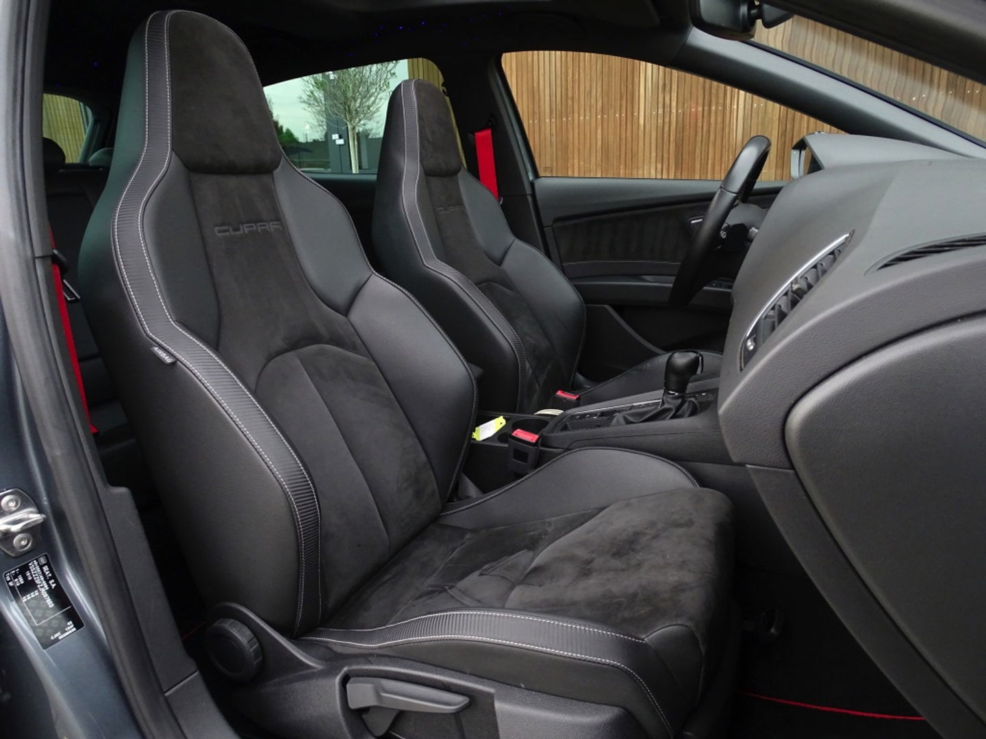 SEAT Leon 2.0 TSI CUPRA 300 F1 DSG / panoramadak / Beats / LED