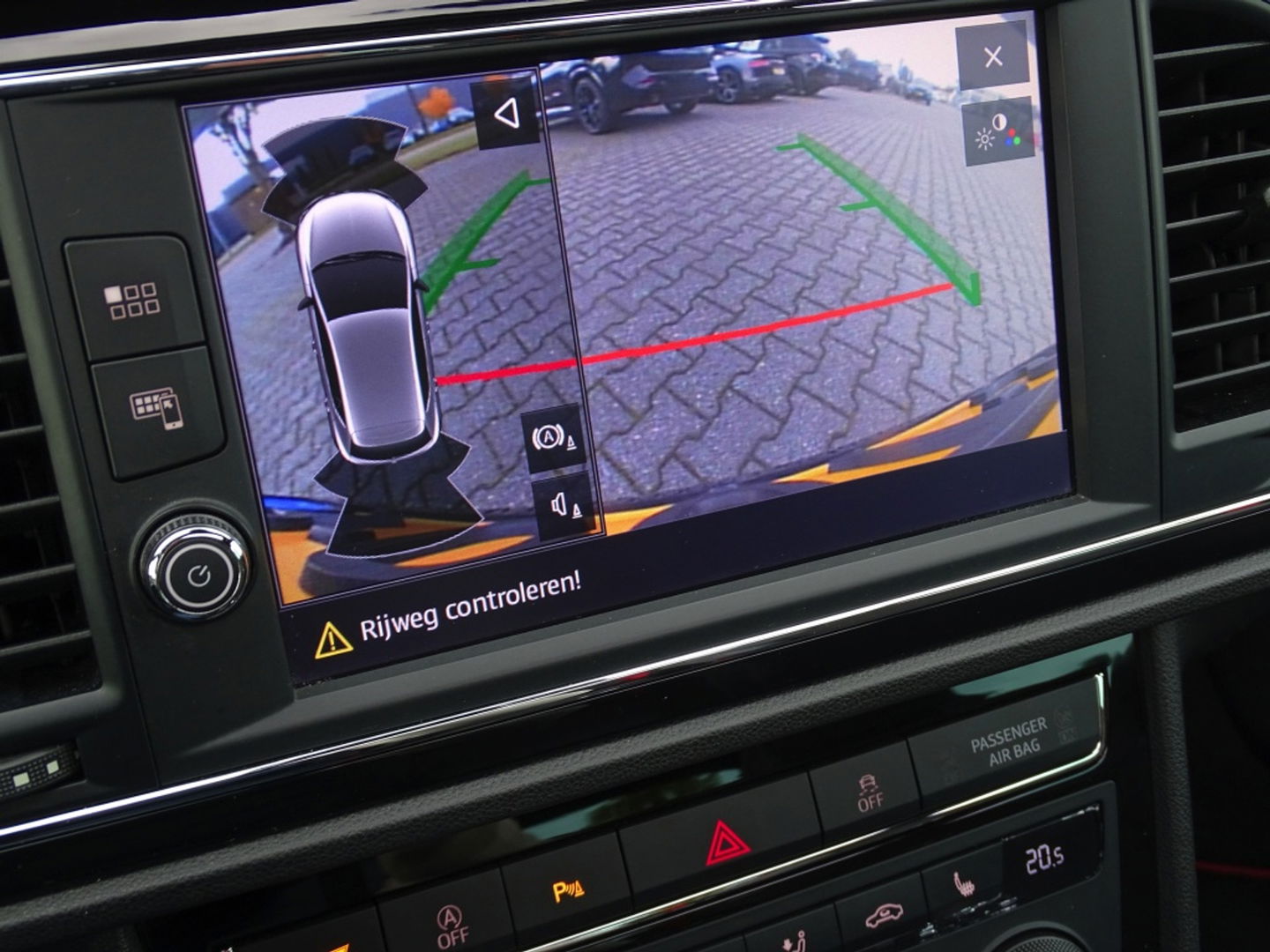 SEAT Leon 2.0 TSI CUPRA 300 F1 DSG / panoramadak / Beats / LED