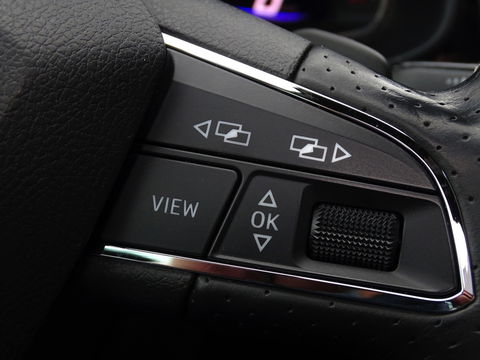 SEAT Leon 2.0 TSI CUPRA 300 F1 DSG / panoramadak / Beats / LED