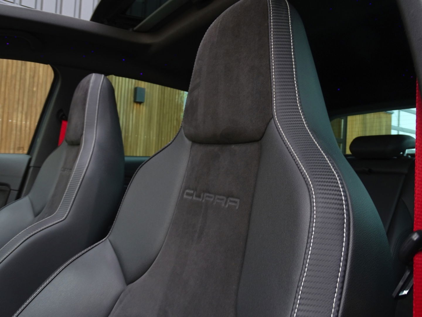 SEAT Leon 2.0 TSI CUPRA 300 F1 DSG / panoramadak / Beats / LED