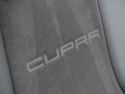 SEAT Leon 2.0 TSI CUPRA 300 F1 DSG / panoramadak / Beats / LED