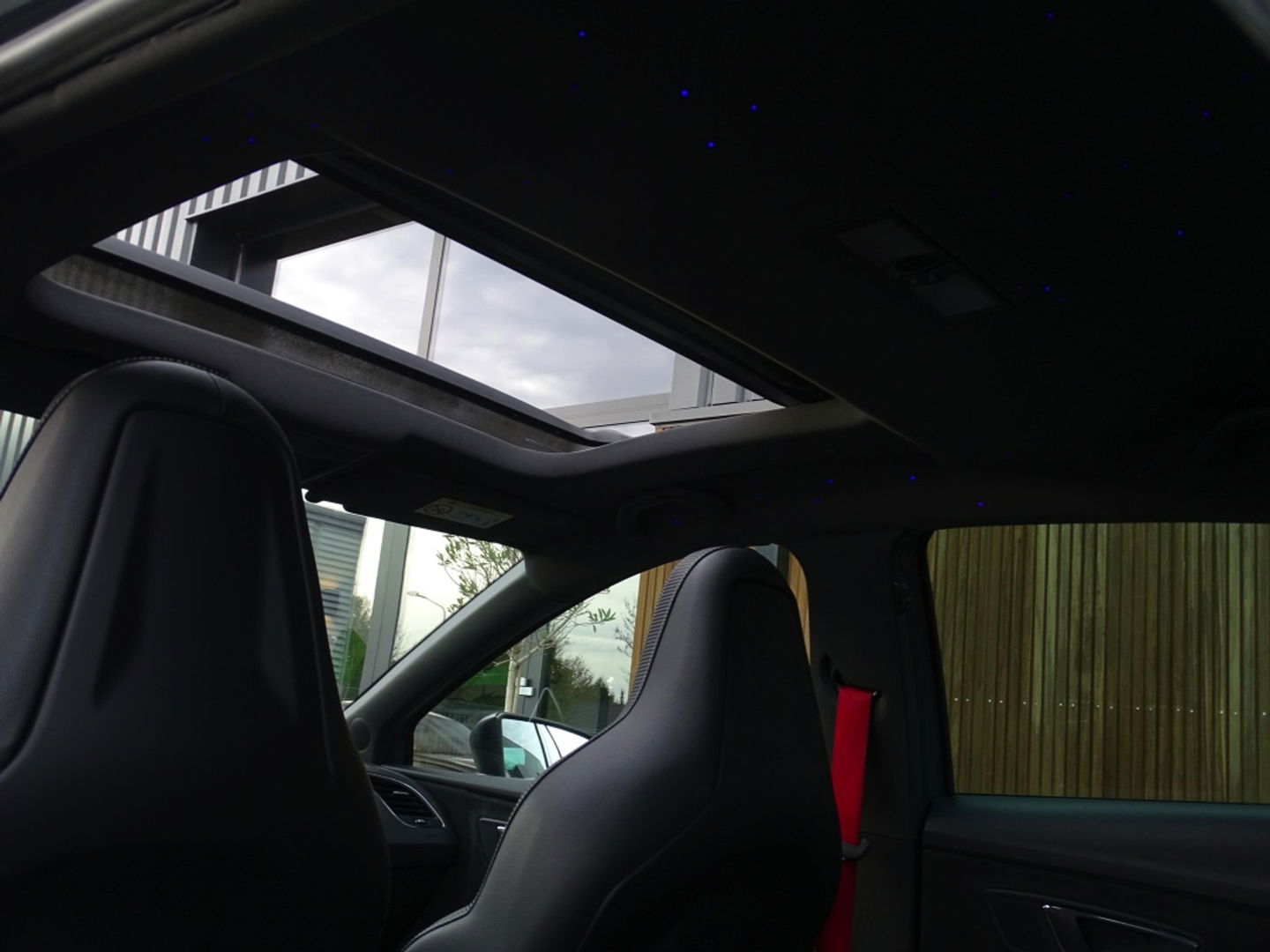 SEAT Leon 2.0 TSI CUPRA 300 F1 DSG / panoramadak / Beats / LED