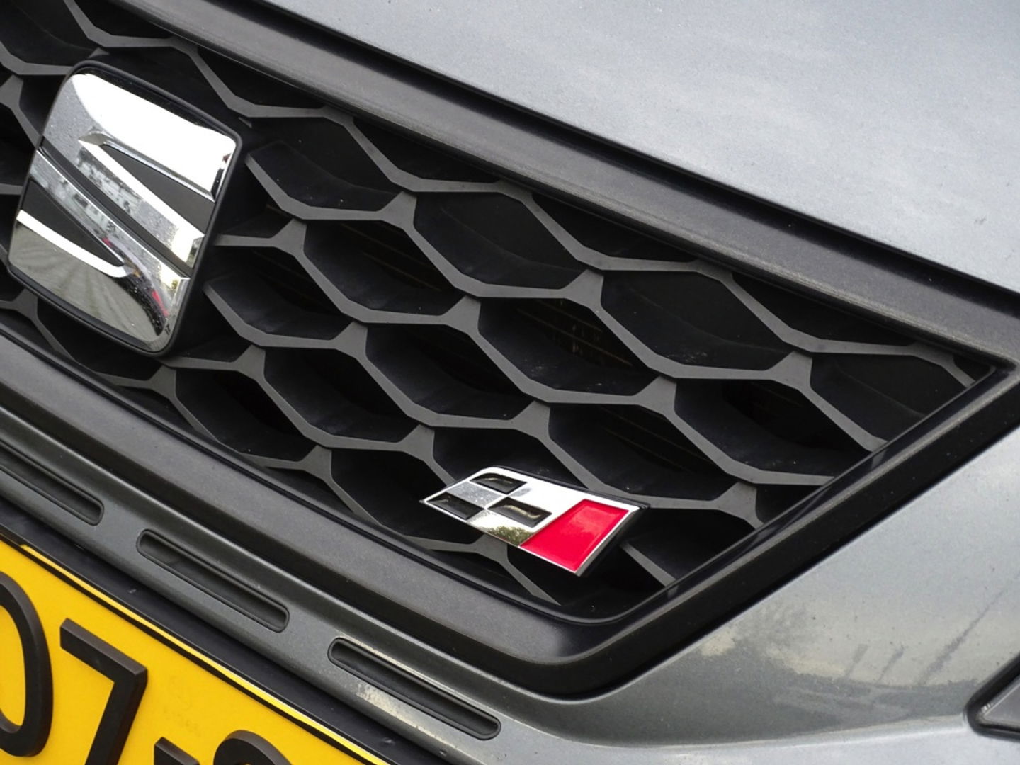 SEAT Leon 2.0 TSI CUPRA 300 F1 DSG / panoramadak / Beats / LED