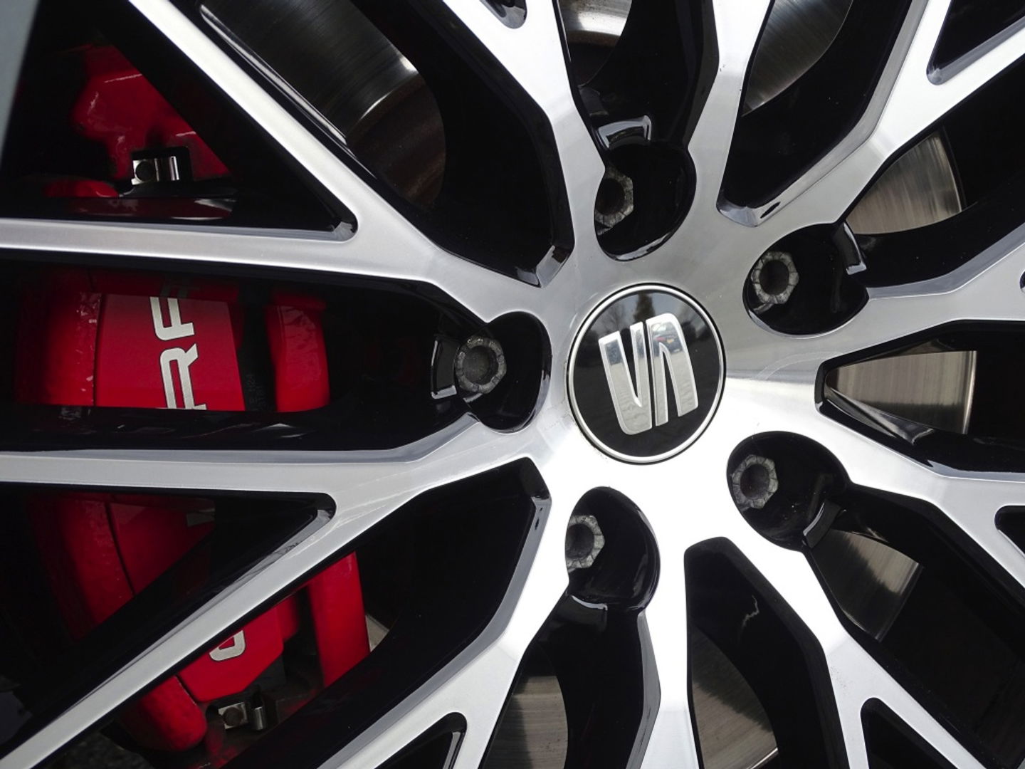 SEAT Leon 2.0 TSI CUPRA 300 F1 DSG / panoramadak / Beats / LED