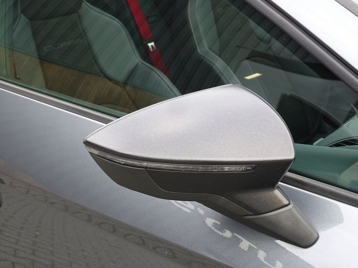 SEAT Leon 2.0 TSI CUPRA 300 F1 DSG / panoramadak / Beats / LED