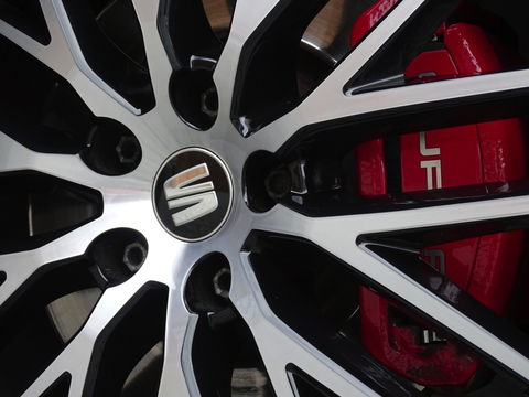 SEAT Leon 2.0 TSI CUPRA 300 F1 DSG / panoramadak / Beats / LED