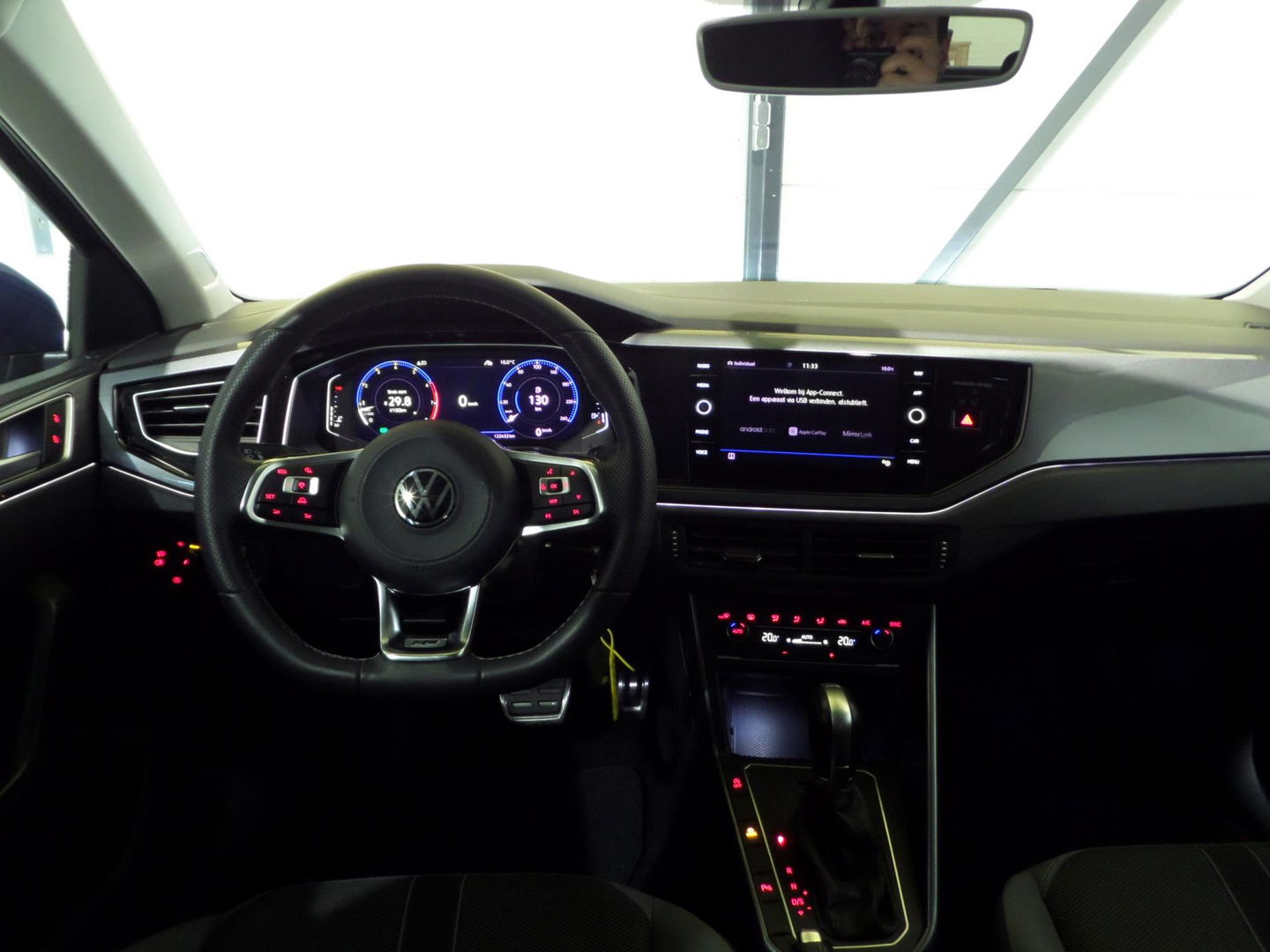 Volkswagen Polo 1.5 TSI 150PK DSG Highline R-Line "Origineel NL!" Automaat! Virtual Full-LED Camera 18"Velgen Apple-Carplay