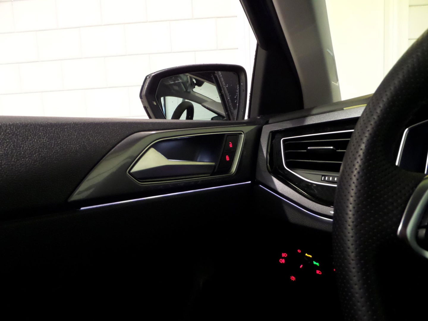 Volkswagen Polo 1.5 TSI 150PK DSG Highline R-Line "Origineel NL!" Automaat! Virtual Full-LED Camera 18"Velgen Apple-Carplay