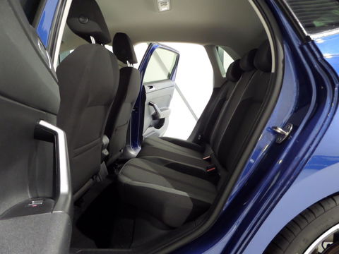 Volkswagen Polo 1.5 TSI 150PK DSG Highline R-Line "Origineel NL!" Automaat! Virtual Full-LED Camera 18"Velgen Apple-Carplay