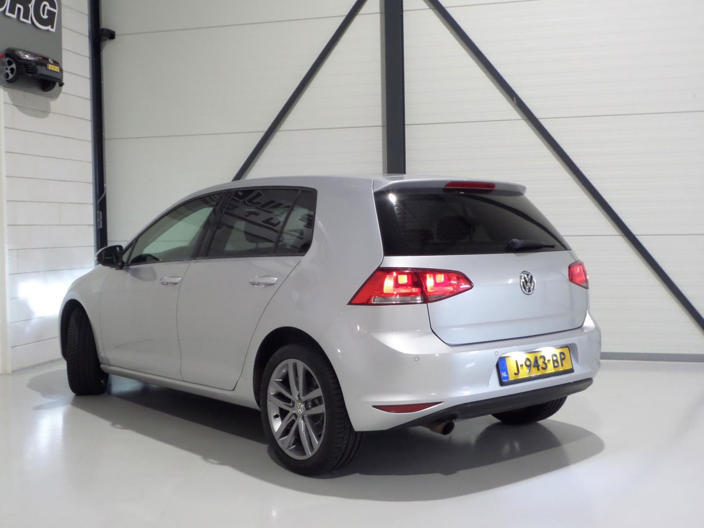 Volkswagen Golf 1.2 TSI Highline Apple-Carplay Stoelverwarming Parkeersensoren Navigatie Bluetooth Cruise-control Wireless-carplay