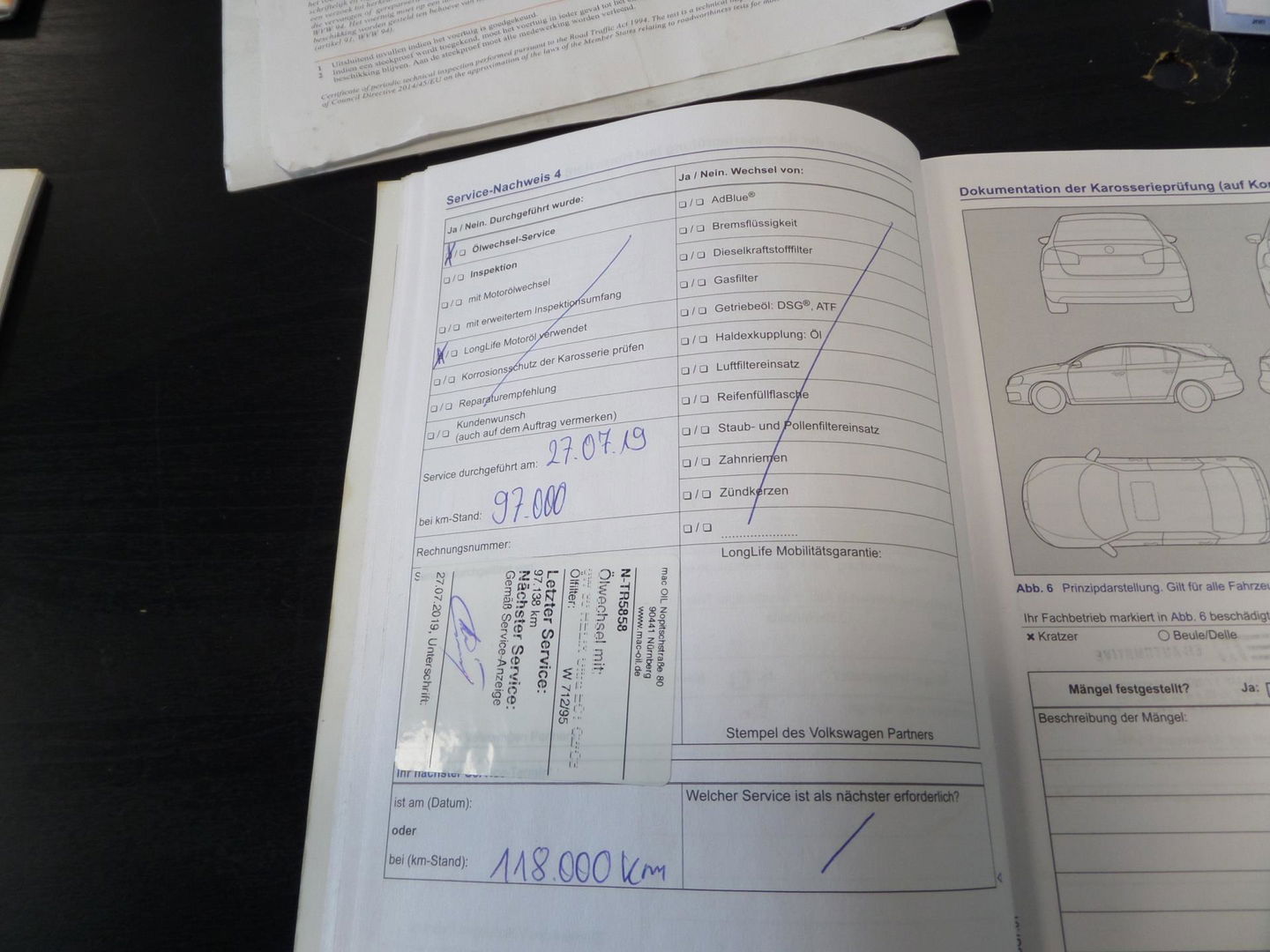 Volkswagen Golf 1.2 TSI Highline Apple-Carplay Stoelverwarming Parkeersensoren Navigatie Bluetooth Cruise-control Wireless-carplay