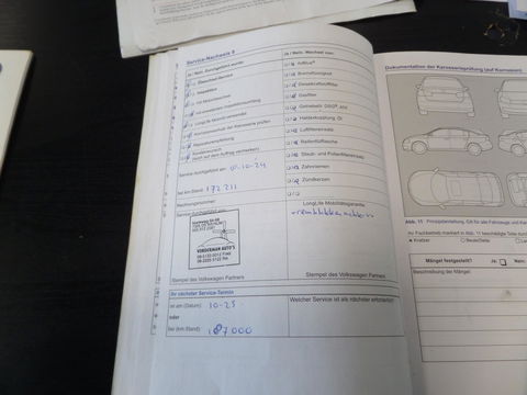 Volkswagen Golf 1.2 TSI Highline Apple-Carplay Stoelverwarming Parkeersensoren Navigatie Bluetooth Cruise-control Wireless-carplay