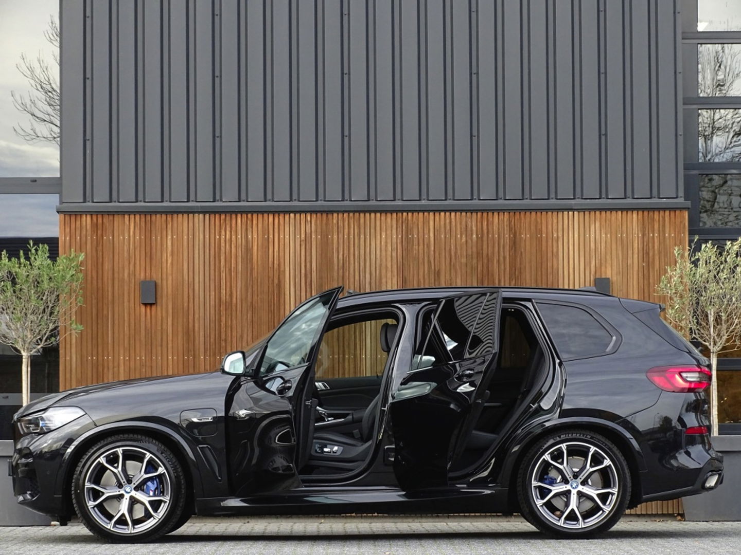 BMW X5 45e X-Drive 394PK / M-Sport / Individual / 360° / Laser / HK / 2