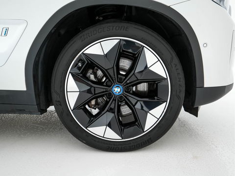 BMW iX3 High Executive 80 kWh [ 3-Fase ] {SOH-99%} (INCL-BTW) *PANO | HEAD-UP | ADAPTIVE-CRUISE | BLIND-SPOT | LUXURY-LEATHER | FULL-LED | HARMAN/KARDON | TOP-VIEW | MEMORY-PACK | AMBIENT-LIGHT | DIGI-COCKPIT | NAVI-FULLMAP | TOWBAR | 20''