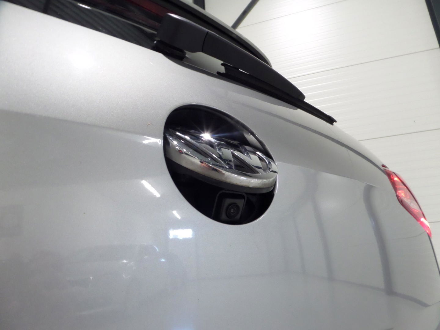 Volkswagen Golf 2.0 TSI GTI "Origineel NL!" Panoramadak Xenon-LED Trekhaak Camera DCC 19"Velgen Parkeersensoren Navigatie Garantie