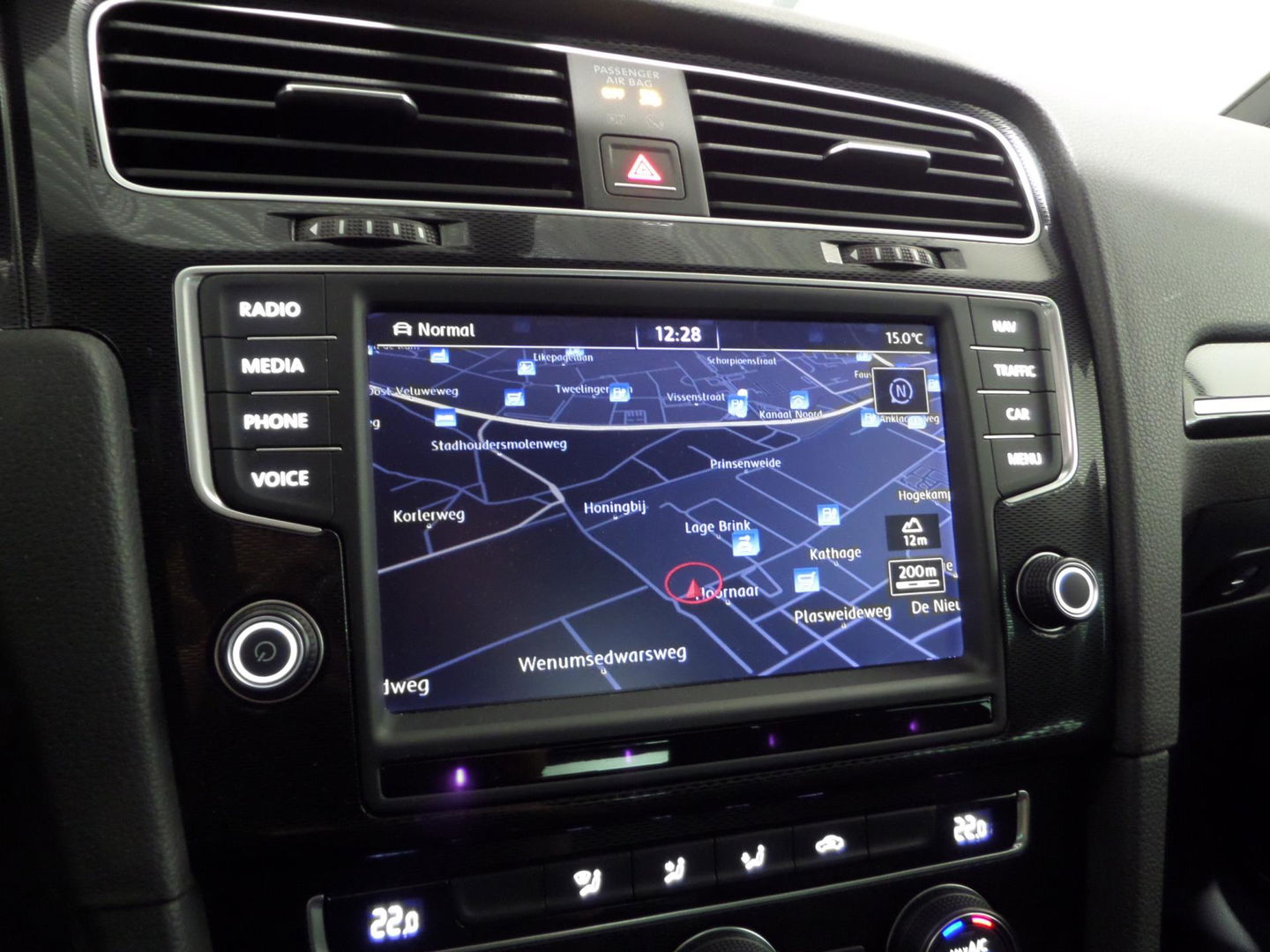 Volkswagen Golf 2.0 TSI GTI "Origineel NL!" Panoramadak Xenon-LED Trekhaak Camera DCC 19"Velgen Parkeersensoren Navigatie Garantie