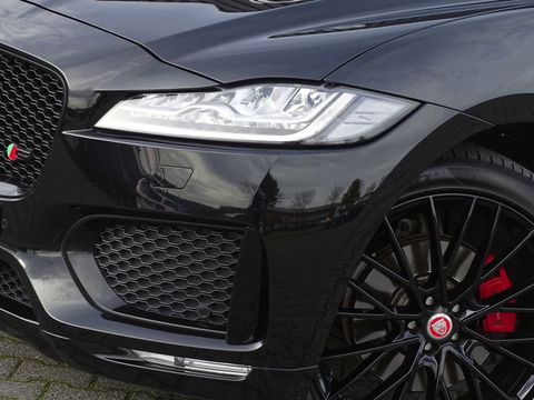 Jaguar F-Pace 3.0 S/C S A381PK / LED