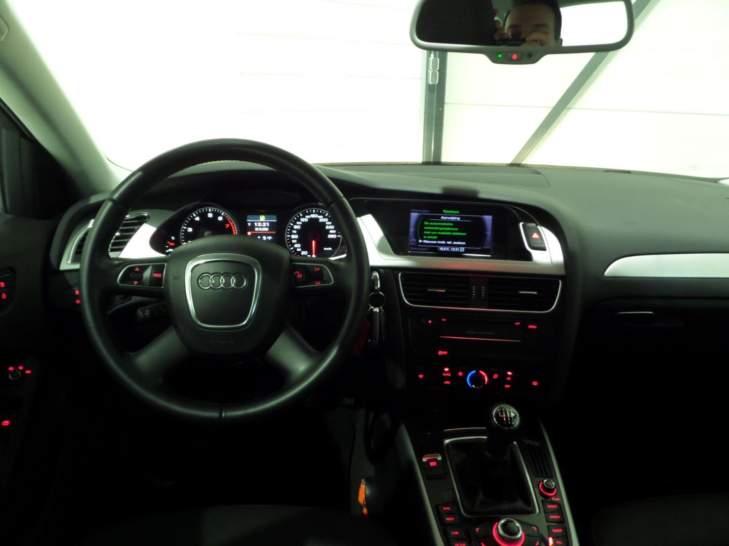 Audi A4 Avant 1.8 TFSI Pro Line Business "Origineel NL!" Bluetooth Navigatie Parkeersensoren Cruise-control, van 2e eigenaar !
