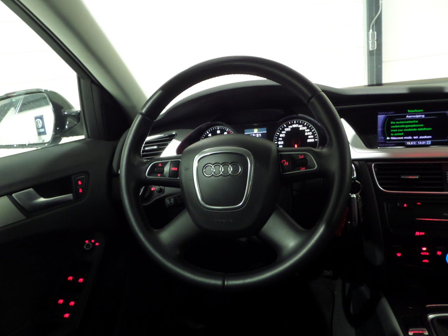 Audi A4 Avant 1.8 TFSI Pro Line Business "Origineel NL!" Bluetooth Navigatie Parkeersensoren Cruise-control, van 2e eigenaar !