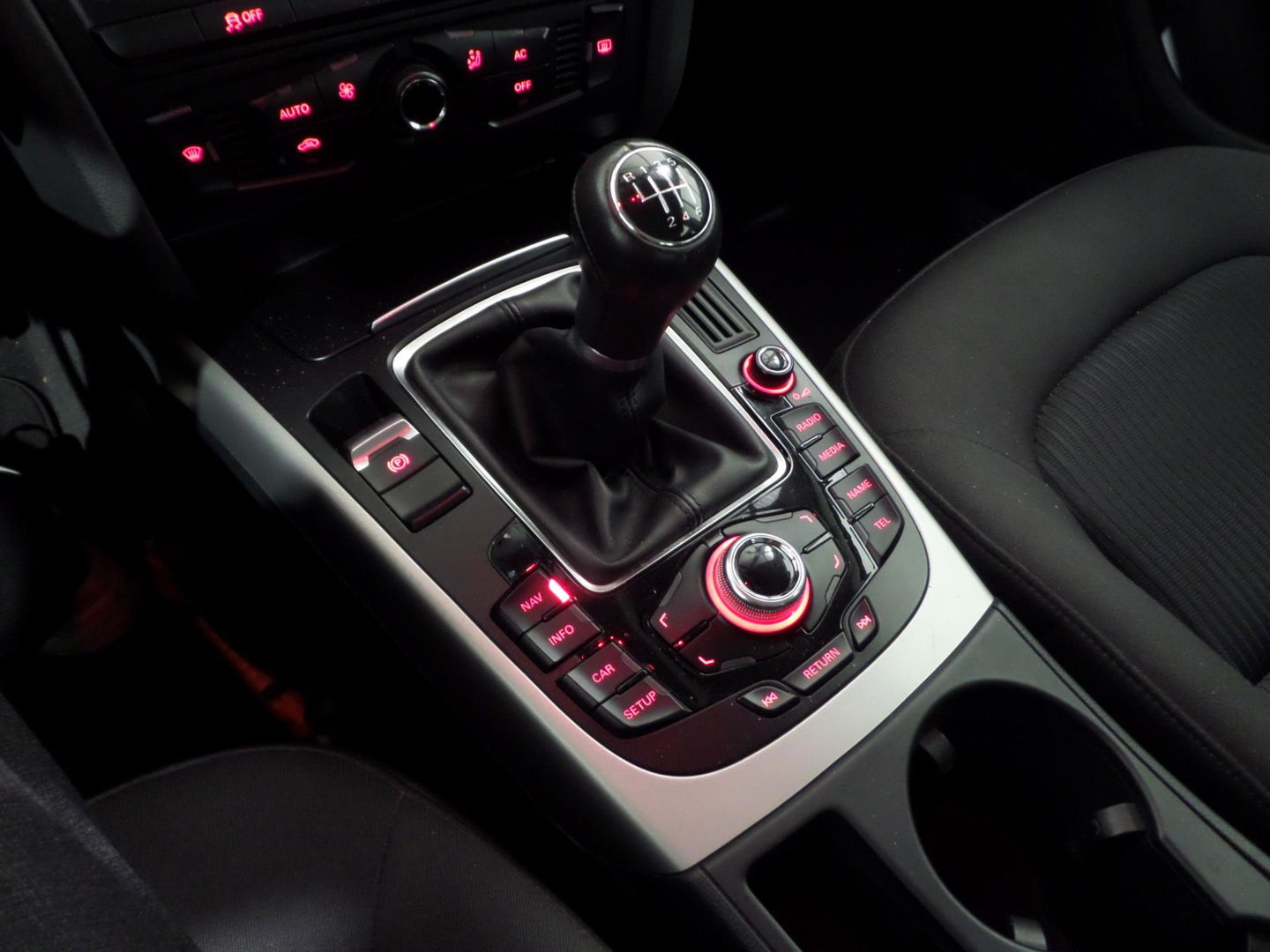 Audi A4 Avant 1.8 TFSI Pro Line Business "Origineel NL!" Bluetooth Navigatie Parkeersensoren Cruise-control, van 2e eigenaar !