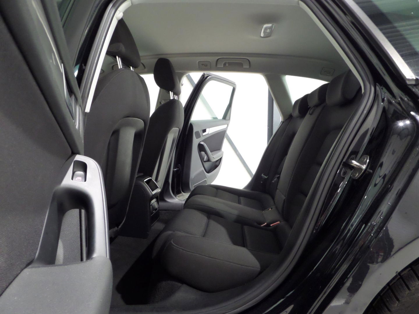 Audi A4 Avant 1.8 TFSI Pro Line Business "Origineel NL!" Bluetooth Navigatie Parkeersensoren Cruise-control, van 2e eigenaar !