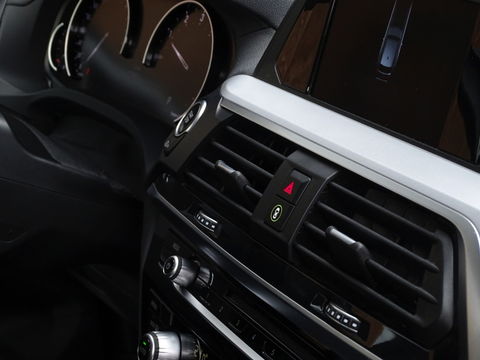 BMW X3 xDrive20i 184PK automaat / I-Drive / trekhaak / LED