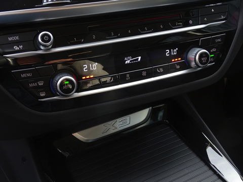 BMW X3 xDrive20i 184PK automaat / I-Drive / trekhaak / LED