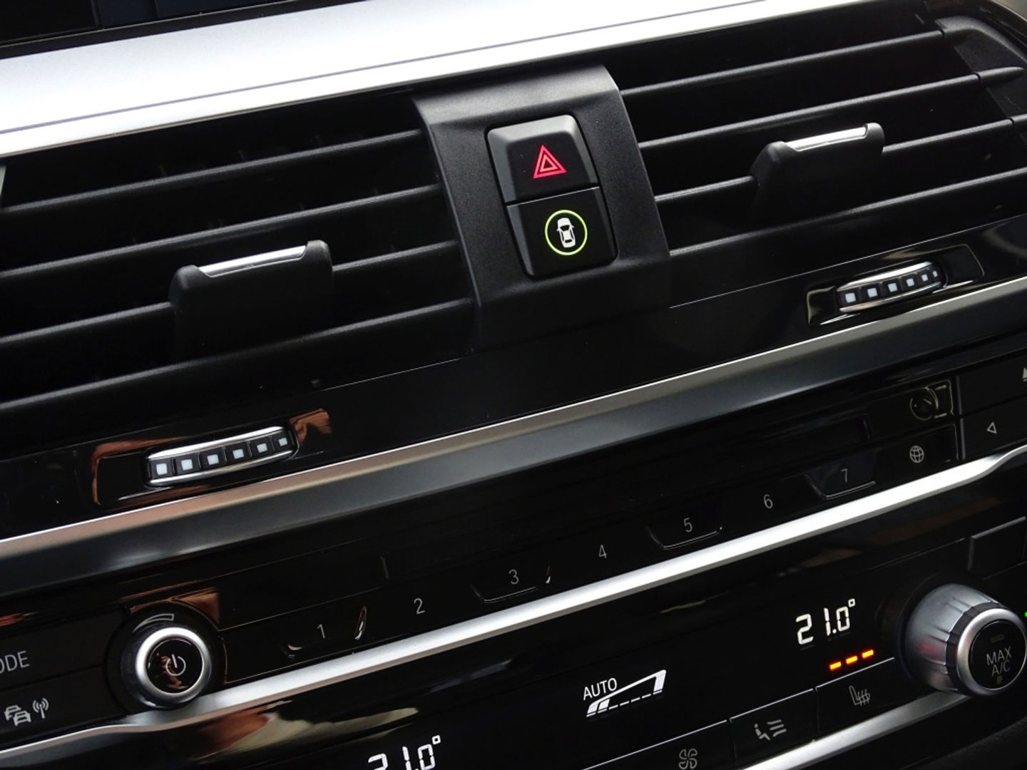 BMW X3 xDrive20i 184PK automaat / I-Drive / trekhaak / LED