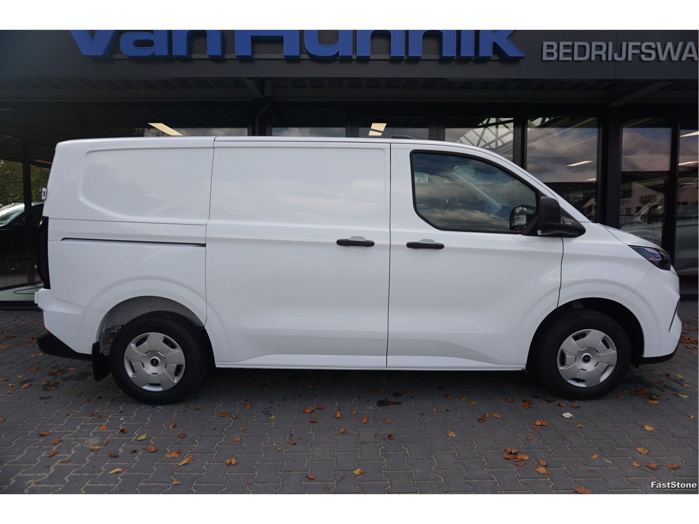 Ford Transit Custom 280S 136PK Trend BPM VRIJ 13" Scherm Apple CP / Android A. Camera, LED!! NR. J315*