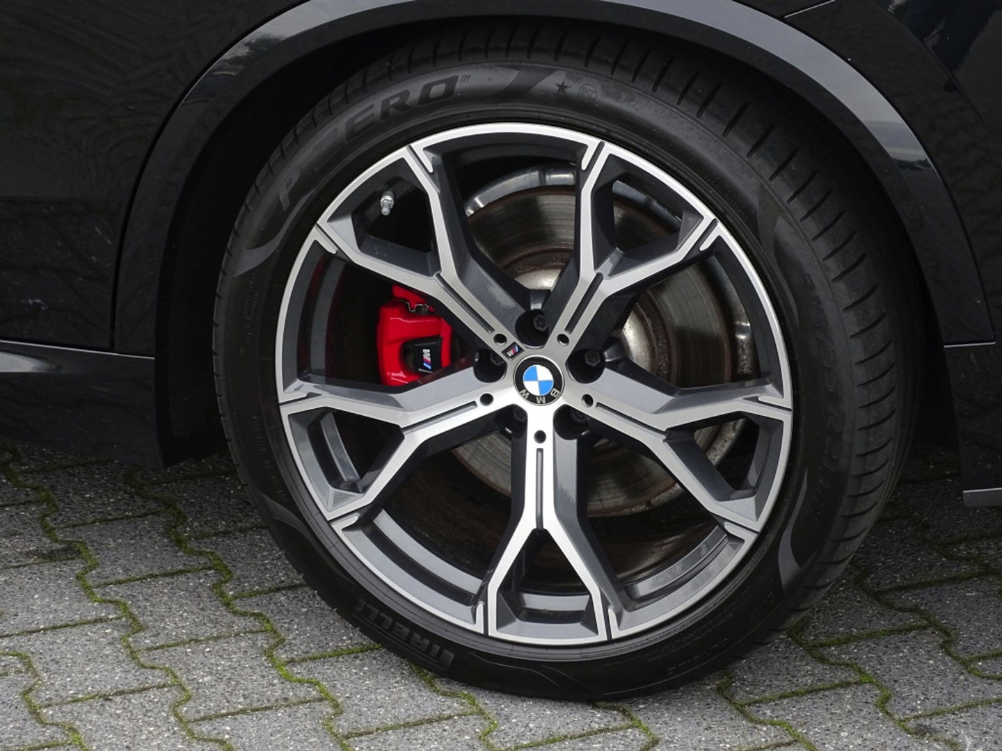 BMW X5 45e X-Drive M-Sport / Individual / Carbon / B&W / 360° / Laser