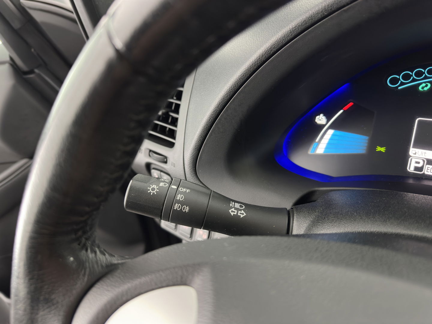 Nissan Leaf Tekna 30 kWh {SOH-78%} Aut. *LUXURY-LEATHER | FULL-LED | BOSE-SURROUND | TOP-VIEW | KEYLESS | NAVI-FULLMAP | ECC | HEATED-COMFORTSEATS | CAMERA | DIGI-COCKPIT | PRIVACY-GLASS | 17"ALU*