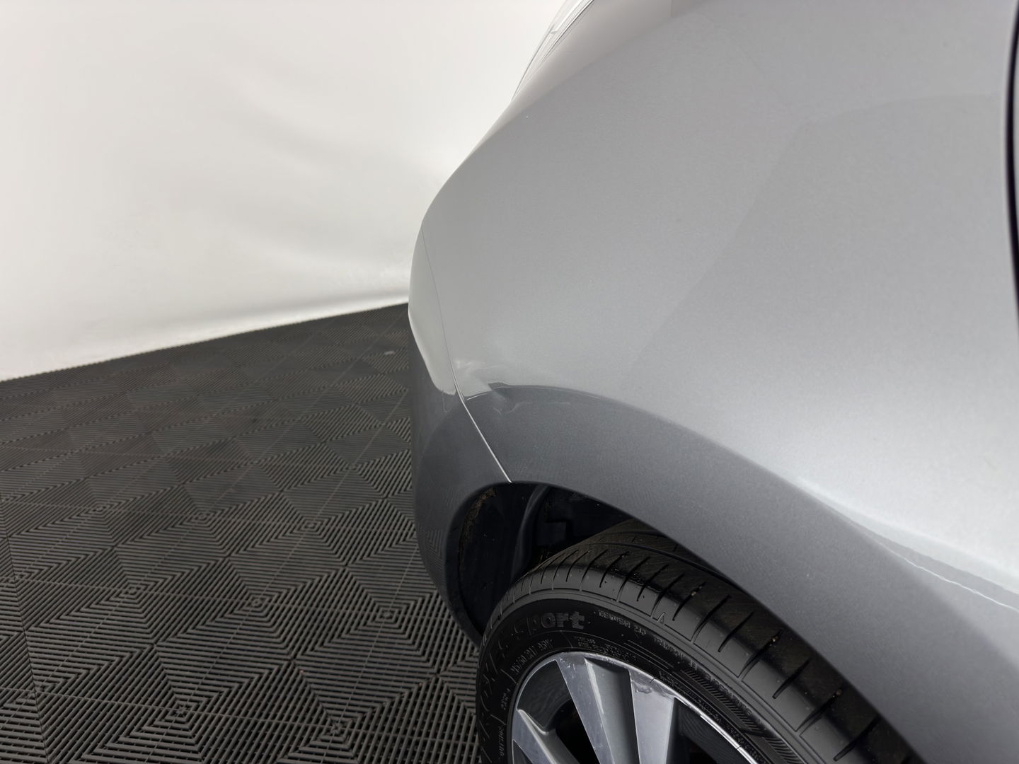 Nissan Leaf Tekna 30 kWh {SOH-78%} Aut. *LUXURY-LEATHER | FULL-LED | BOSE-SURROUND | TOP-VIEW | KEYLESS | NAVI-FULLMAP | ECC | HEATED-COMFORTSEATS | CAMERA | DIGI-COCKPIT | PRIVACY-GLASS | 17"ALU*